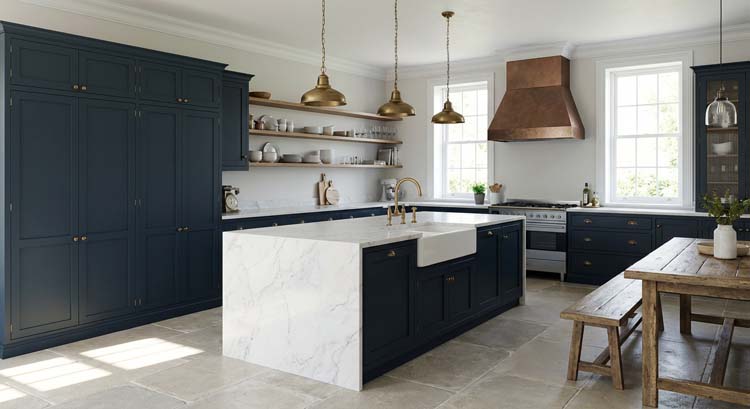 u shape design with bronze